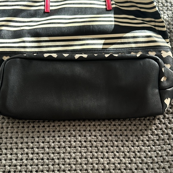 Betsey Johnson Tote - Picture 4 of 9
